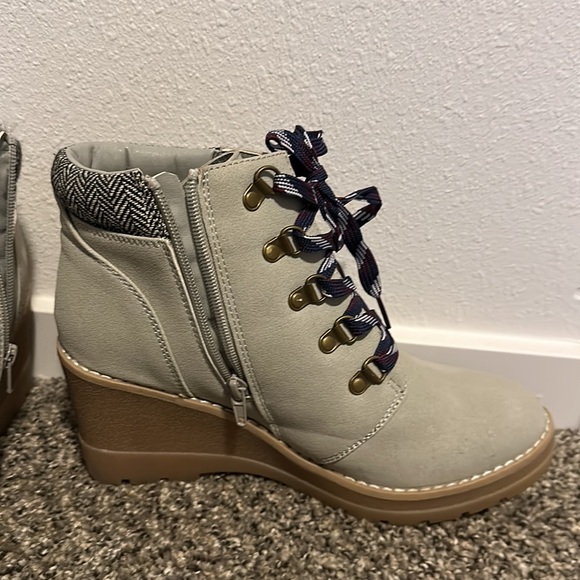 Maurices fall boots - Picture 2 of 4